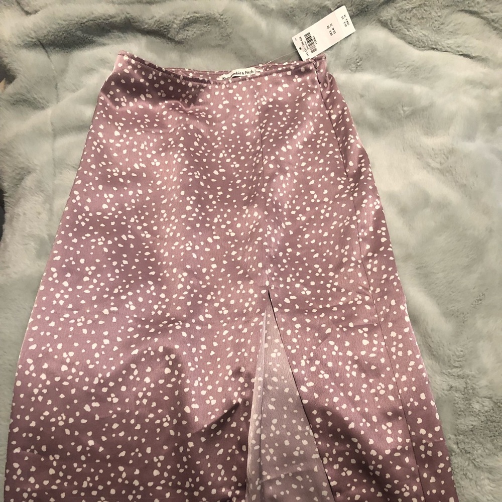 BRAND NEW XXS Abercrombie and Fitch skirt.